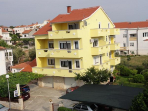  Apartments Sestan  Задар
